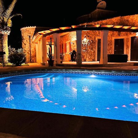 Villa Sanchez In Strandnahe Mit Pool, Jacuzzi, Klima, Wifi, Gas Bbq ซานตานยี ภายนอก รูปภาพ