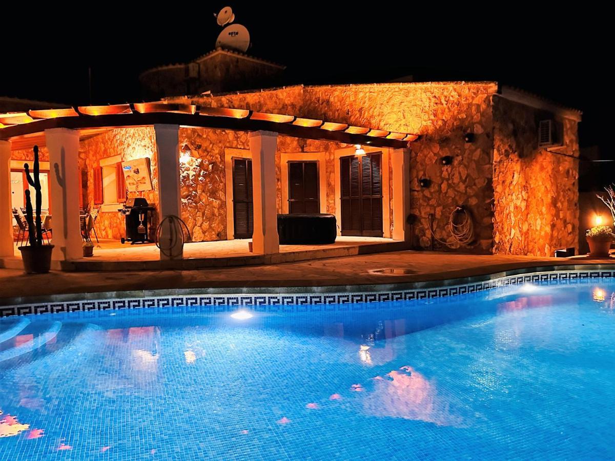Villa Sanchez In Strandnahe Mit Pool, Jacuzzi, Klima, Wifi, Gas Bbq ซานตานยี ภายนอก รูปภาพ