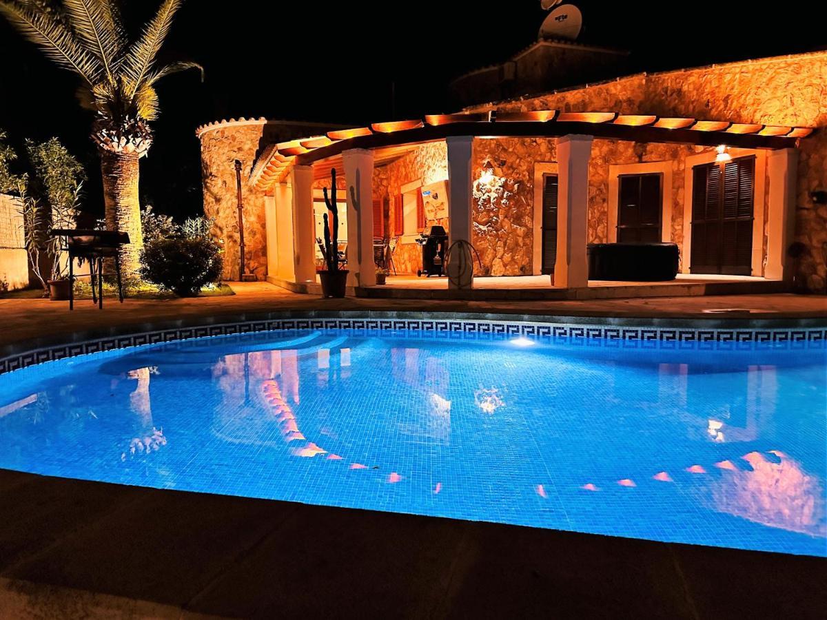 Villa Sanchez In Strandnahe Mit Pool, Jacuzzi, Klima, Wifi, Gas Bbq ซานตานยี ภายนอก รูปภาพ