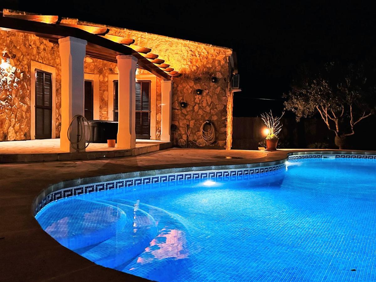 Villa Sanchez In Strandnahe Mit Pool, Jacuzzi, Klima, Wifi, Gas Bbq ซานตานยี ภายนอก รูปภาพ