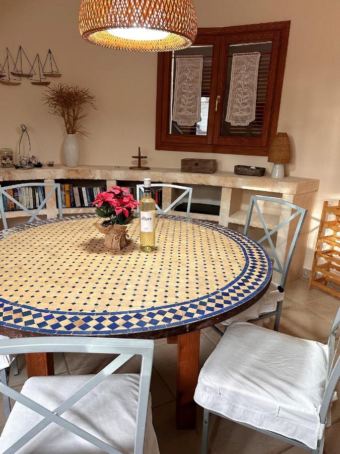 Villa Sanchez In Strandnahe Mit Pool, Jacuzzi, Klima, Wifi, Gas Bbq ซานตานยี ภายนอก รูปภาพ