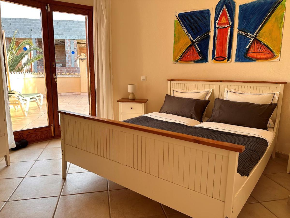 Villa Sanchez In Strandnahe Mit Pool, Jacuzzi, Klima, Wifi, Gas Bbq ซานตานยี ภายนอก รูปภาพ