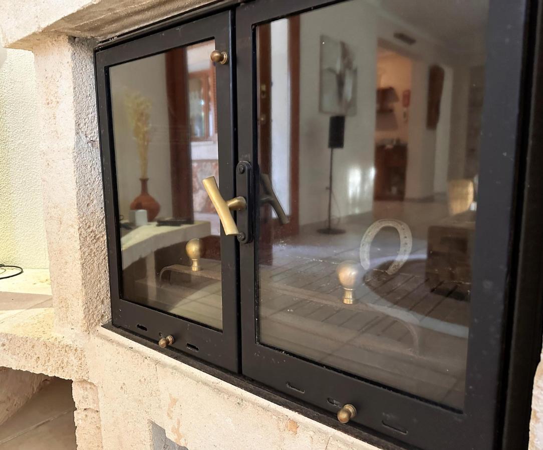 Villa Sanchez In Strandnahe Mit Pool, Jacuzzi, Klima, Wifi, Gas Bbq ซานตานยี ภายนอก รูปภาพ